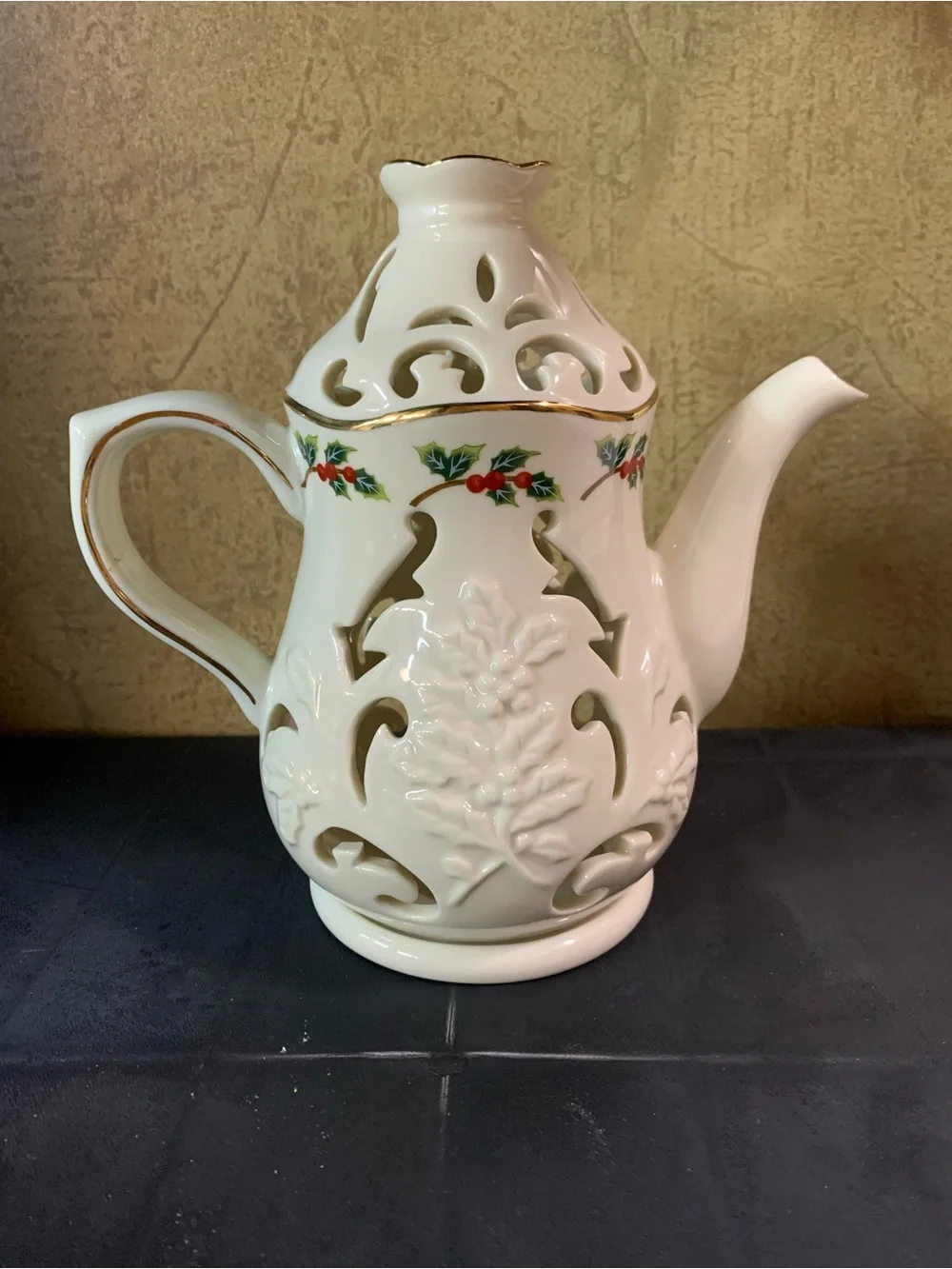 Partylite White Porcelain Holly Leaf Cafe Candle Holders  P7256 NEW in Box
